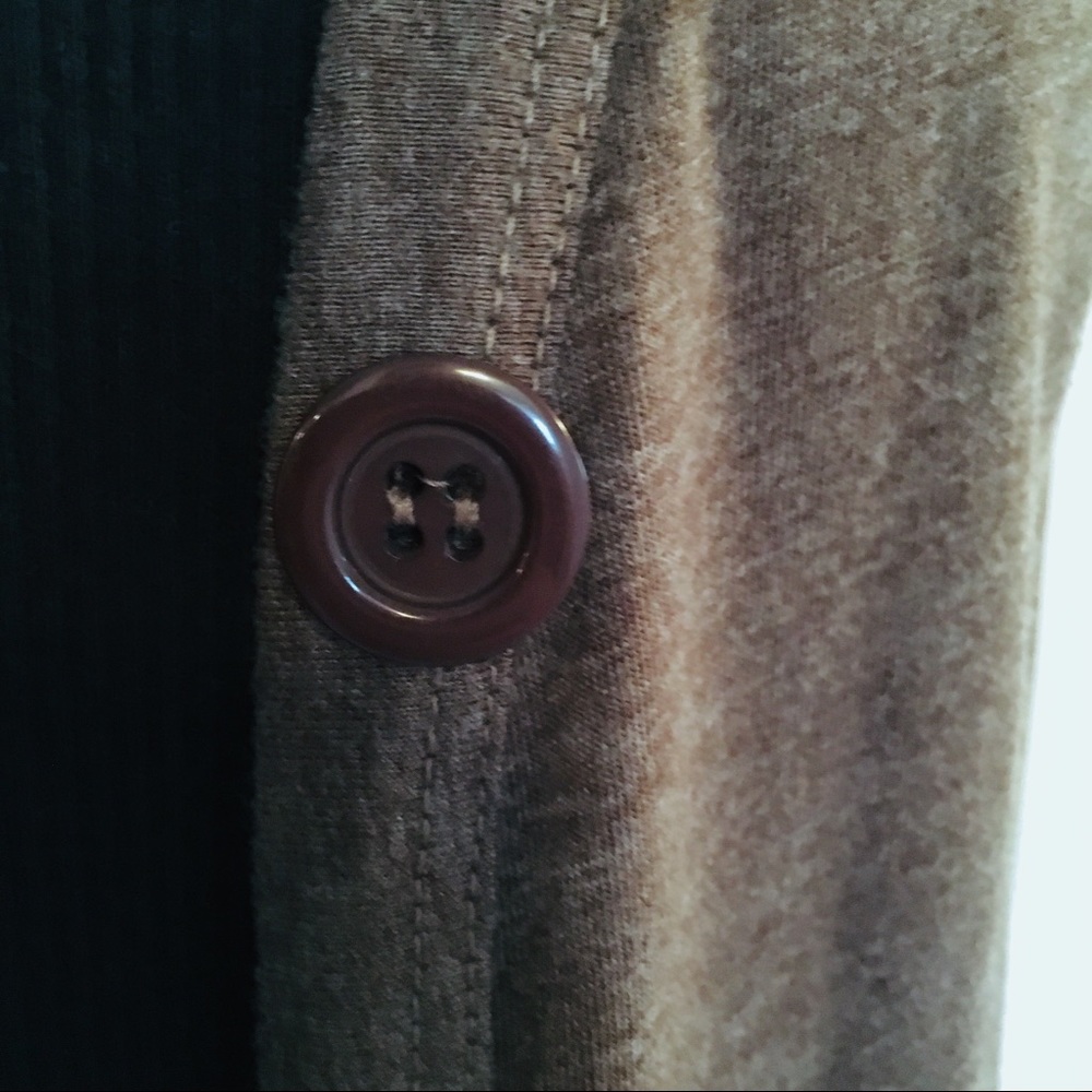 Alloy Brown Button-Up Shirt - Picture 2 of 6